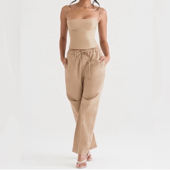 House of CB Beige Luna Camel Cargo Trouser Sz M NEW - Picture 2 of 8